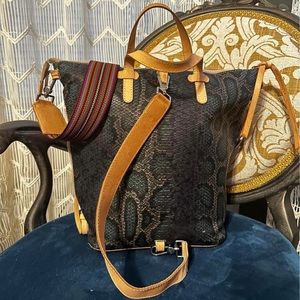 Consuela Rattler Sling Bag like new